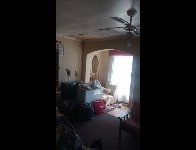 3 BEDROOM HOUSE FOR SALE IN ROCKLANDS